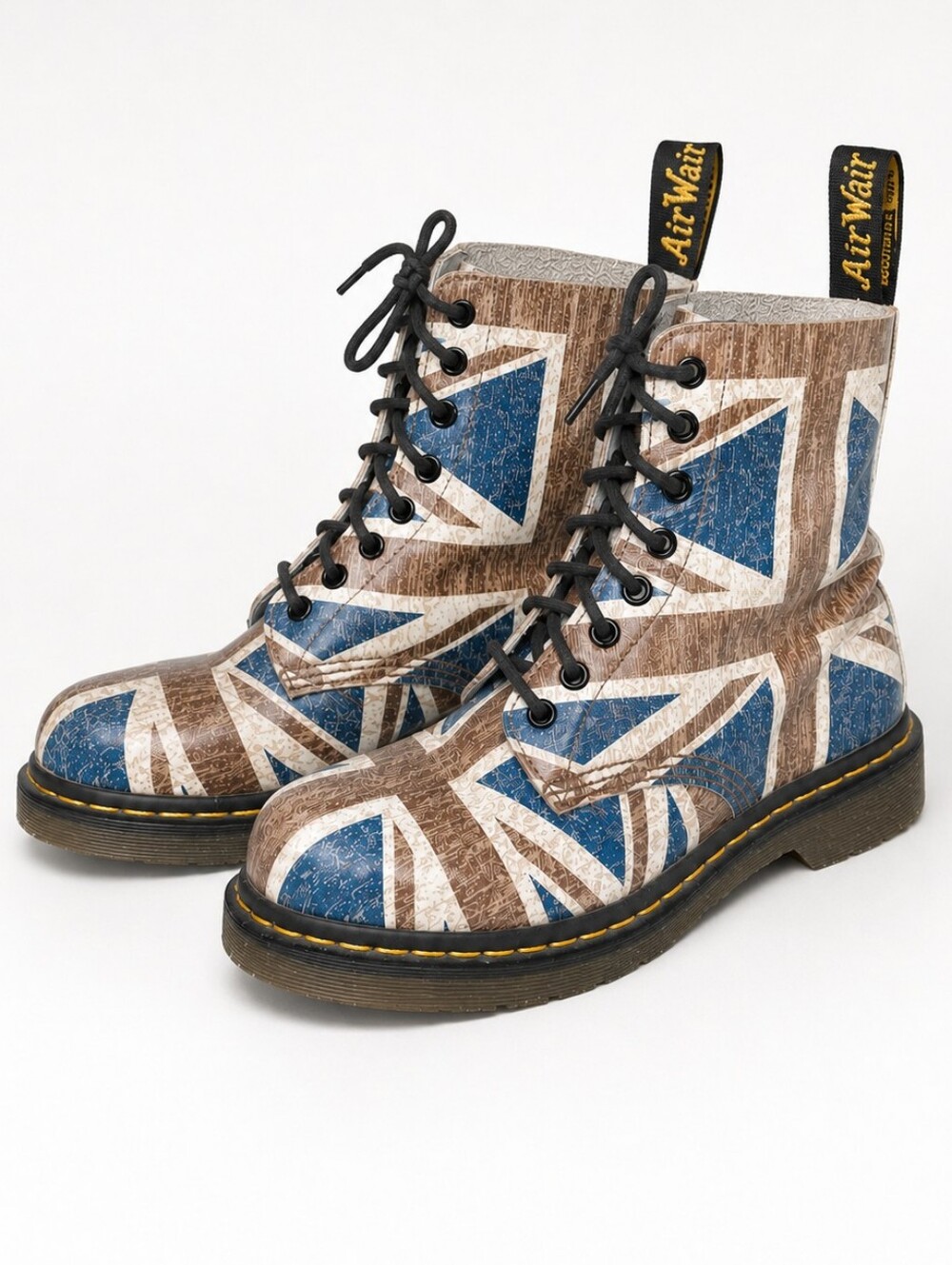 Dr. Martens Pascal Virginia Union Jack 8-eye Boots Size 8 (39) - Picture 2 of 9